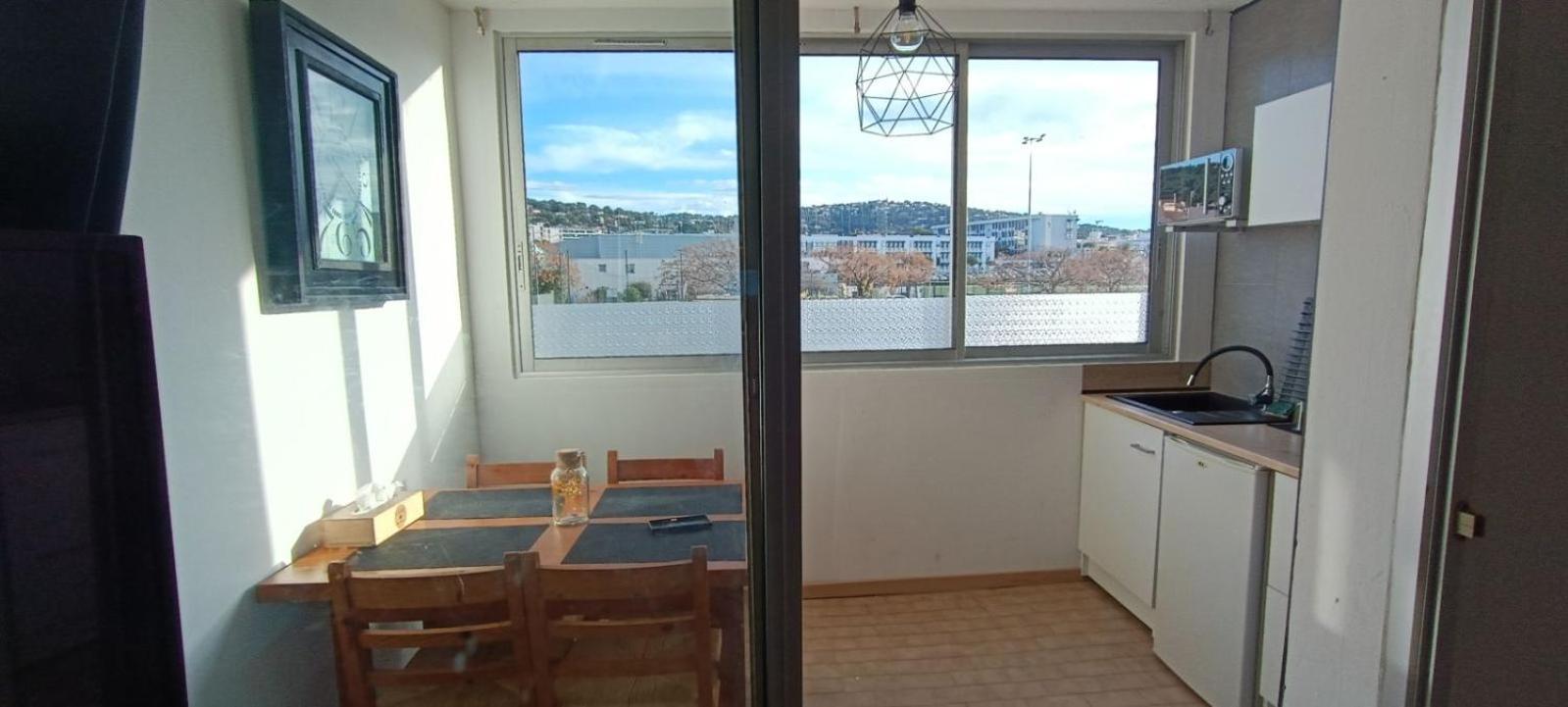 Studio - Sete - 100M Des Plages Екстер'єр фото